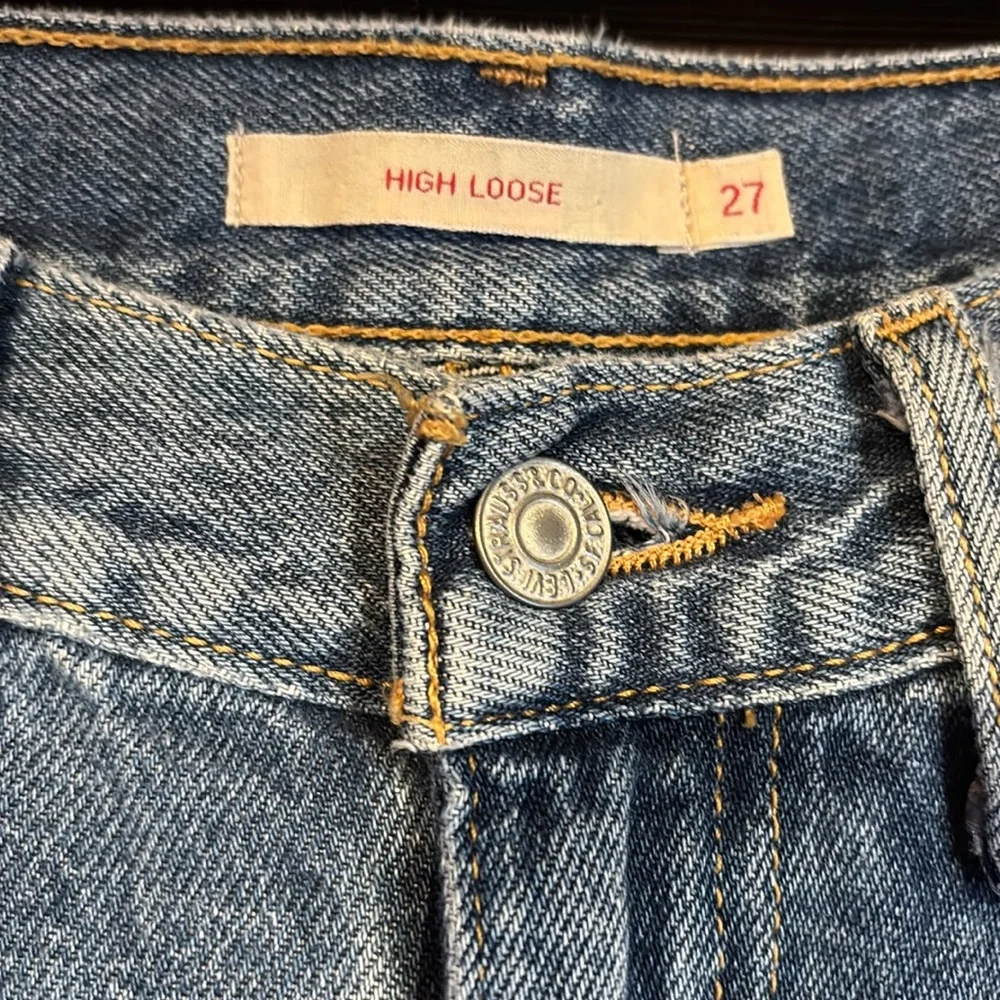 Levi’s High Rise Wide Leg Jean - Picture 3 of 9